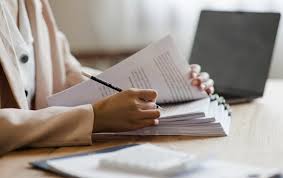 Merits and Demerits of Hiring Essay Writing Services